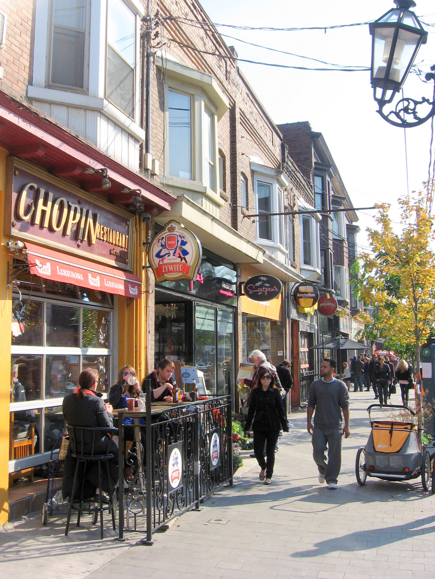 shops on roncesvalles avenue