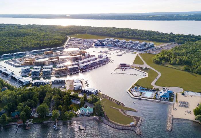 Sunseeker at friday harbour - Innisfil - Ariel View