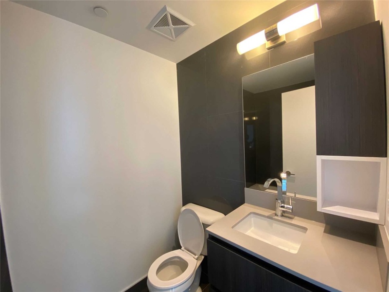 30 Baseball Place, Toronto, Canada, 2 Bedrooms Bedrooms, ,2 BathroomsBathrooms,Condo,Leased,Baseball Place,1212