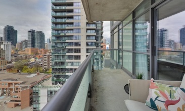 281 Mutual St, Canada, 1 Bedroom Bedrooms, ,1 BathroomBathrooms,Condo,Sold,Mutual St,1388