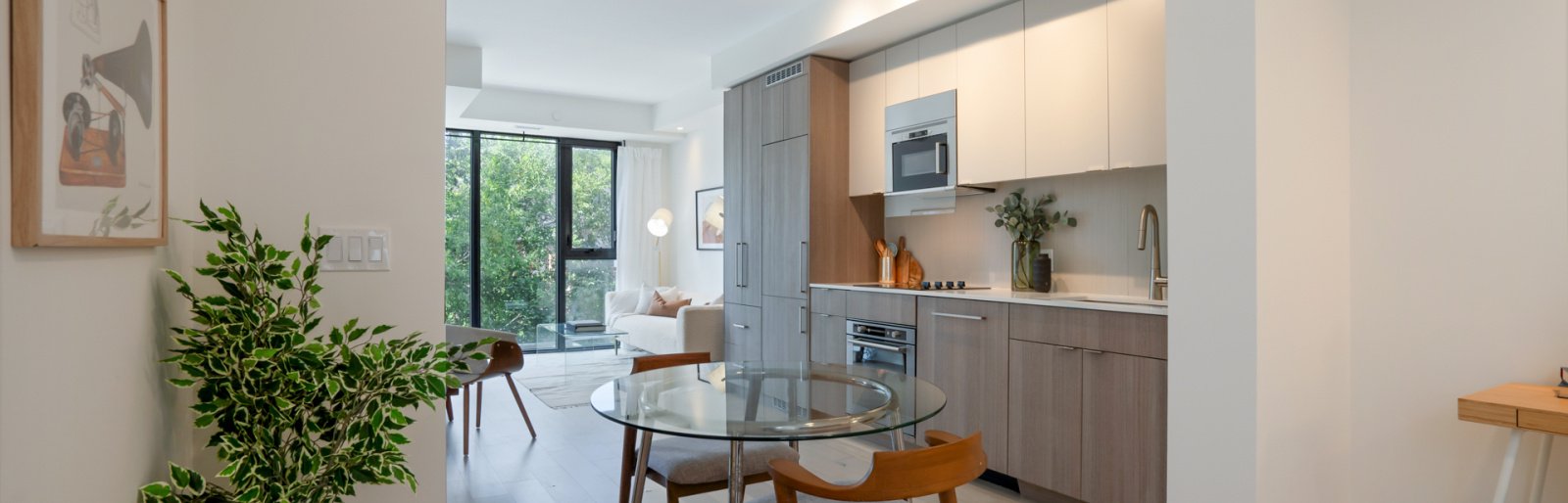  401 - 840 St Clair W