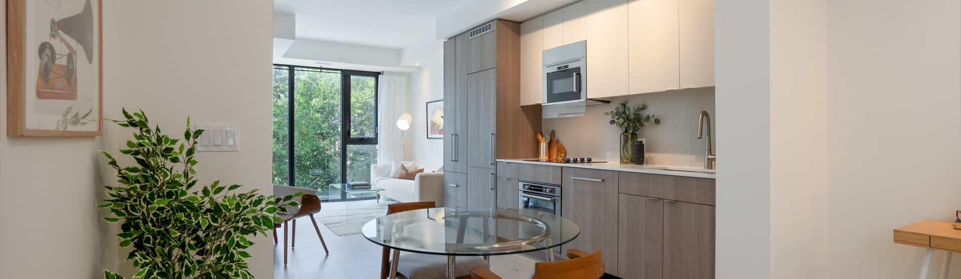 840 St Clair W, Toronto, Canada, 1 Bedroom Bedrooms, ,1 BathroomBathrooms,Condo,Sold,St Clair W,1404