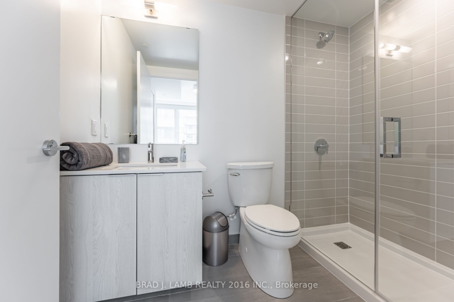 357 King St W, Toronto, Ontario, Canada M5V 0S7, 2 Bedrooms Bedrooms, ,2 BathroomsBathrooms,Condo,Purchased,357 King St W Condos,King St W,27,1458